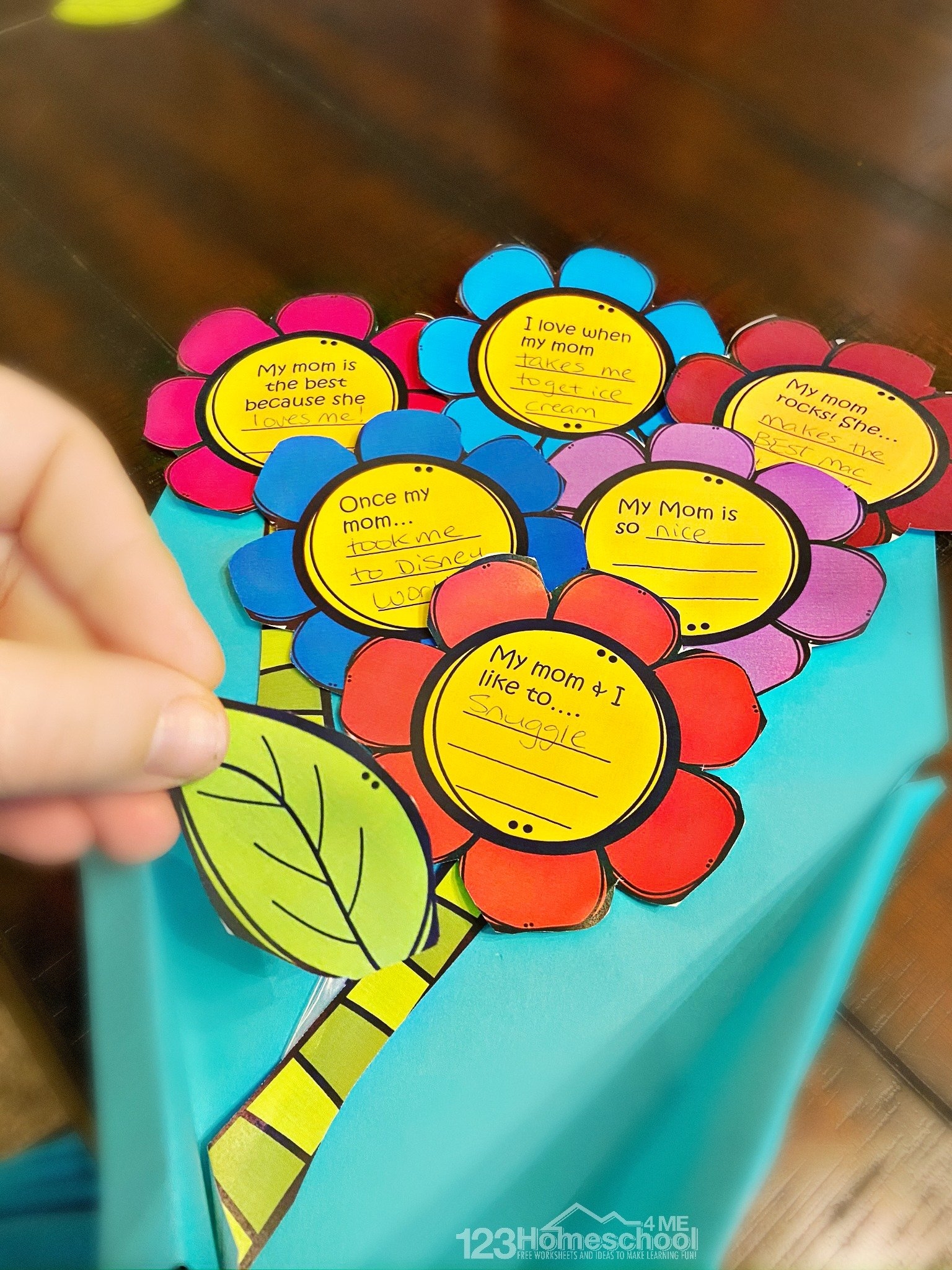  Flower Bouquet FREE Printable Mothers Day Craft For Kids